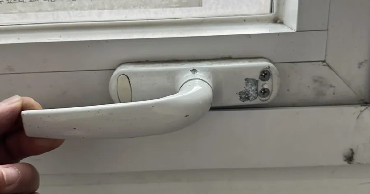 PVC 창문 손잡이 안내 사진