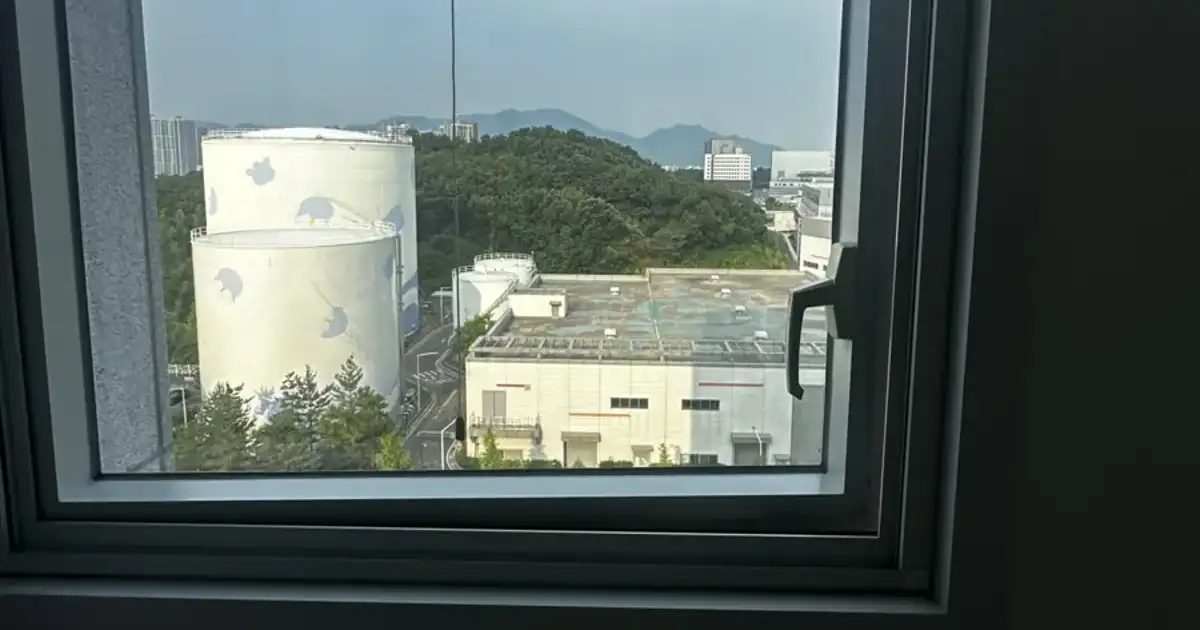 부러진 창문 손잡이 안내 사진